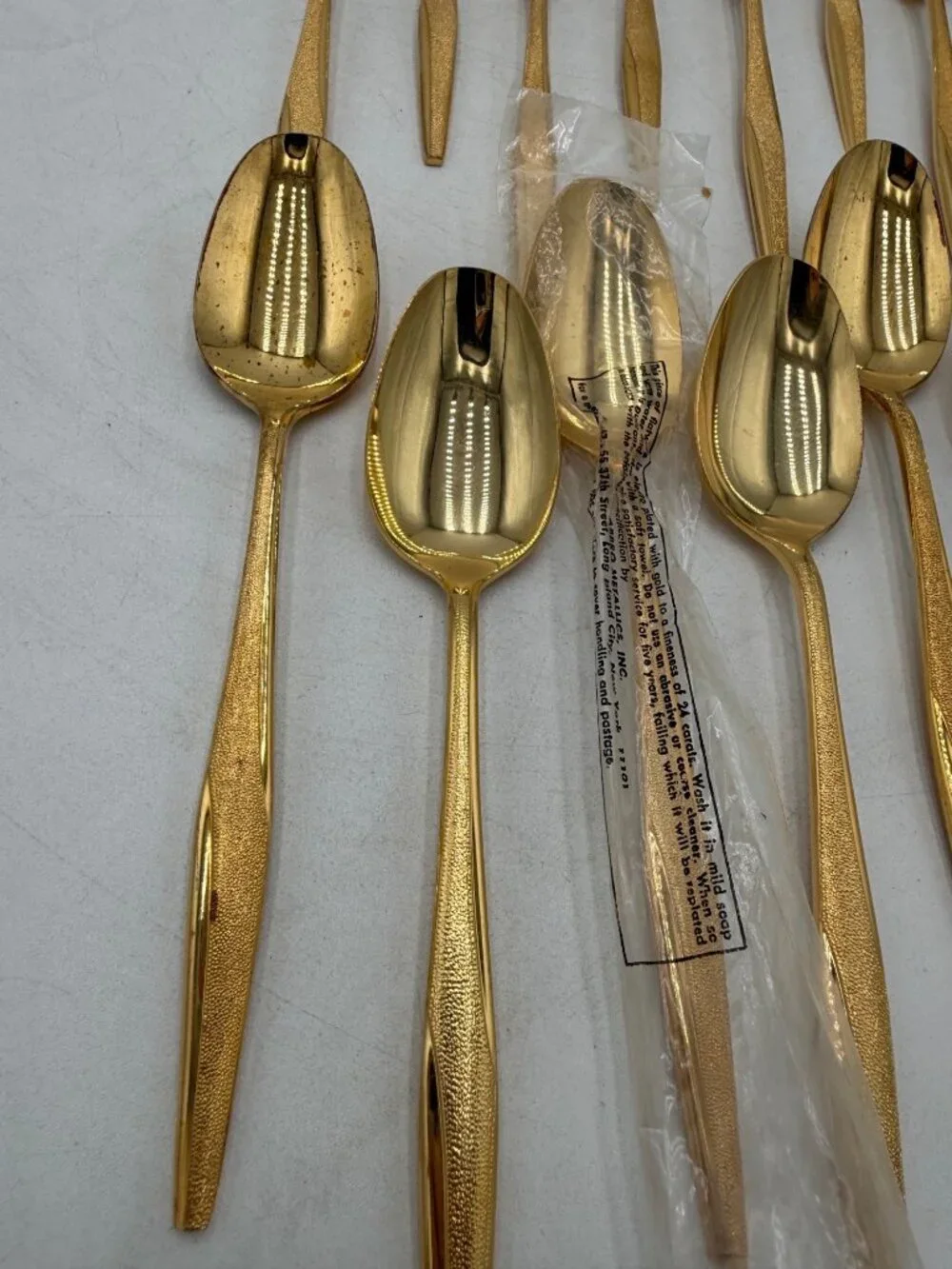 Florentine Gold Plated Textured Handle Dinner Spoons Set Of 16 MCM Flatware